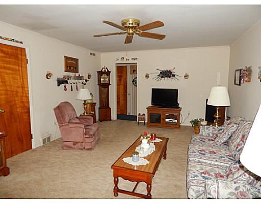 1326 St Paris Pike Springfield, OH 45504 - Photo 4 of 25