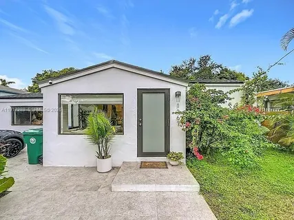 $5,250 | 1367 Northwest 41st Street, Miami, FL 33142
