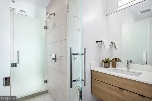 $819,000 | 1550 11th Street Northwest, Unit 407, Washington, DC 20005