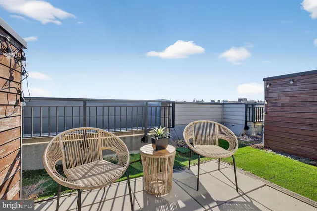 $819,000 | 1550 11th Street Northwest, Unit 407, Washington, DC 20005