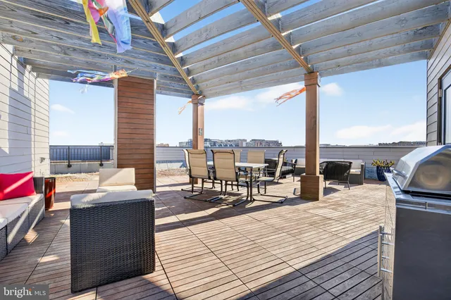 $819,000 | 1550 11th Street Northwest, Unit 407, Washington, DC 20005