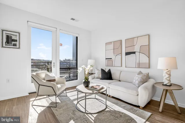 $819,000 | 1550 11th Street Northwest, Unit 407, Washington, DC 20005