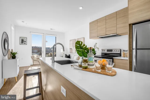 $819,000 | 1550 11th Street Northwest, Unit 407, Washington, DC 20005