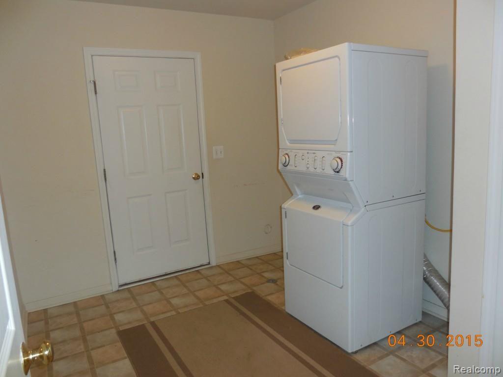 2769 Riverside Drive Trenton, MI 48183 - Photo 15 of 20