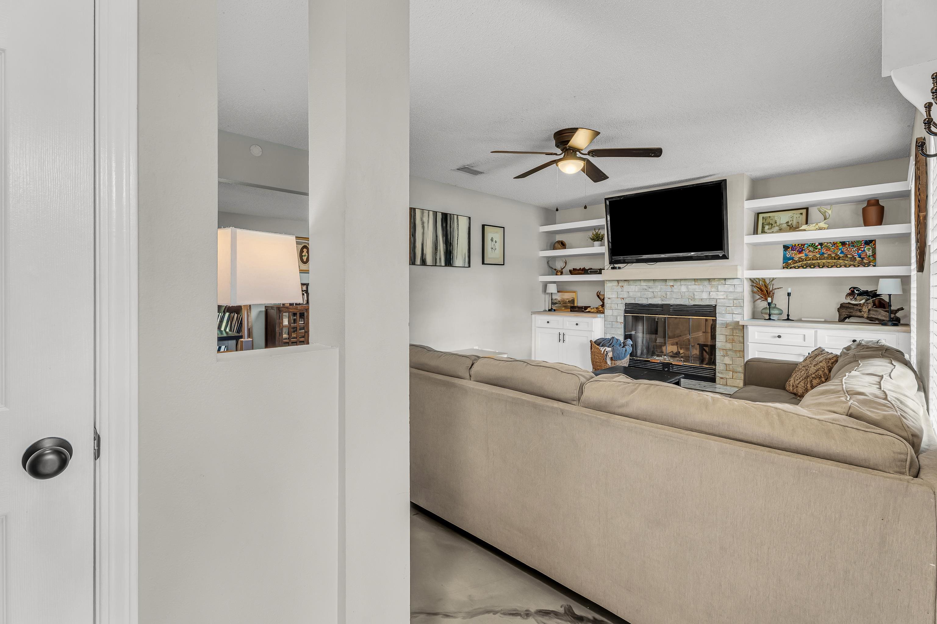 23214 Rochelle Loop Robertsdale, AL 36567 - Photo 12 of 27 Living Room