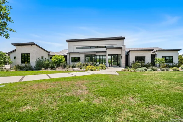 $3,999,999 | 125 Monterey Trail, Bergheim, TX 78004