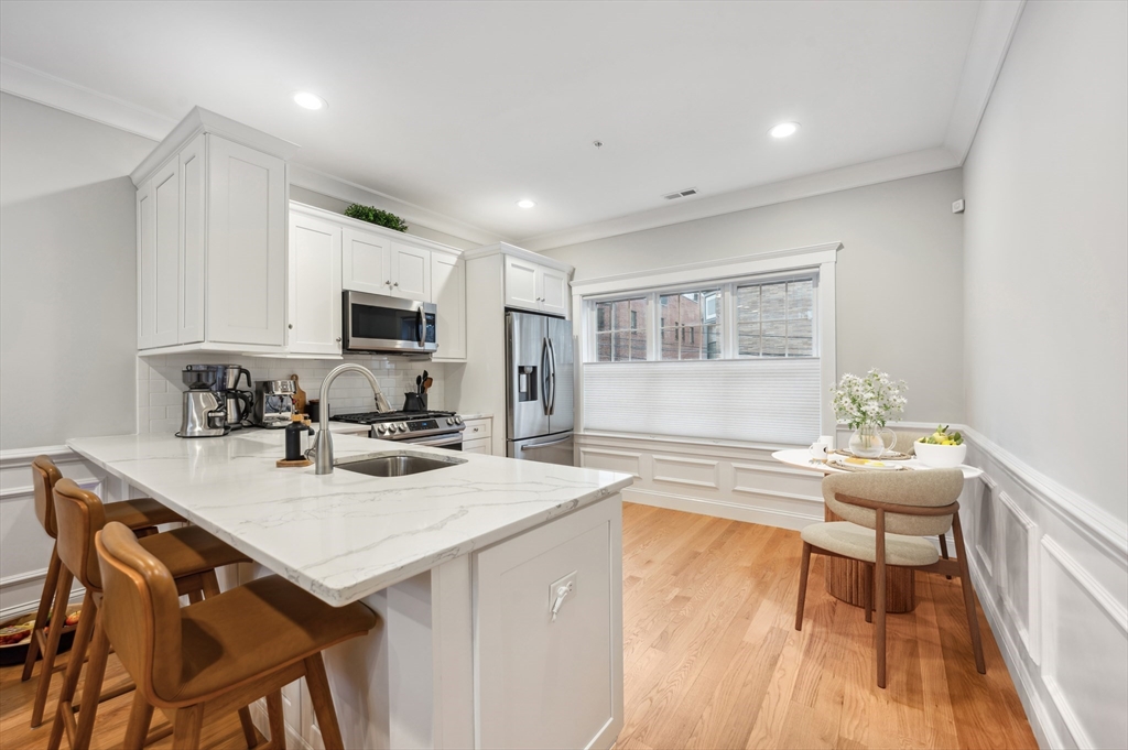 16 Common Street, Unit 1 Waltham, MA 02451 - Photo 4 of 28