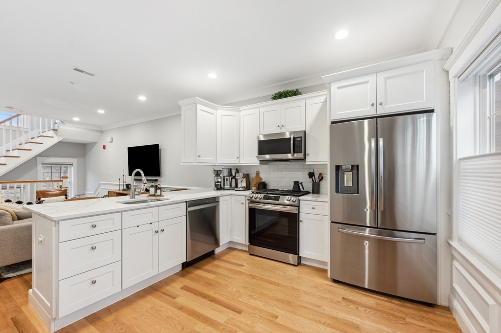 16 Common Street, Unit 1 Waltham, MA 02451 - Photo 6 of 28