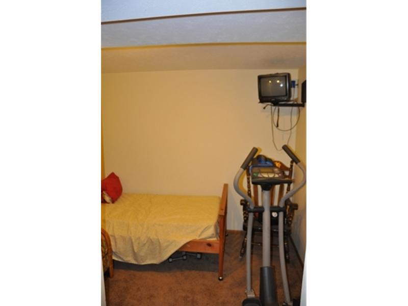 750 Field Club Road Pittsburgh, PA 15238 - Photo 20 of 25 Bedroom. LLBedroom off Gameroom