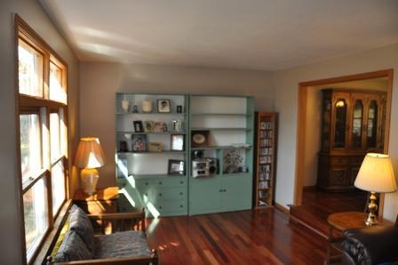 750 Field Club Road Pittsburgh, PA 15238 - Photo 4 of 25 Living Room. HW cherry floors complete this space