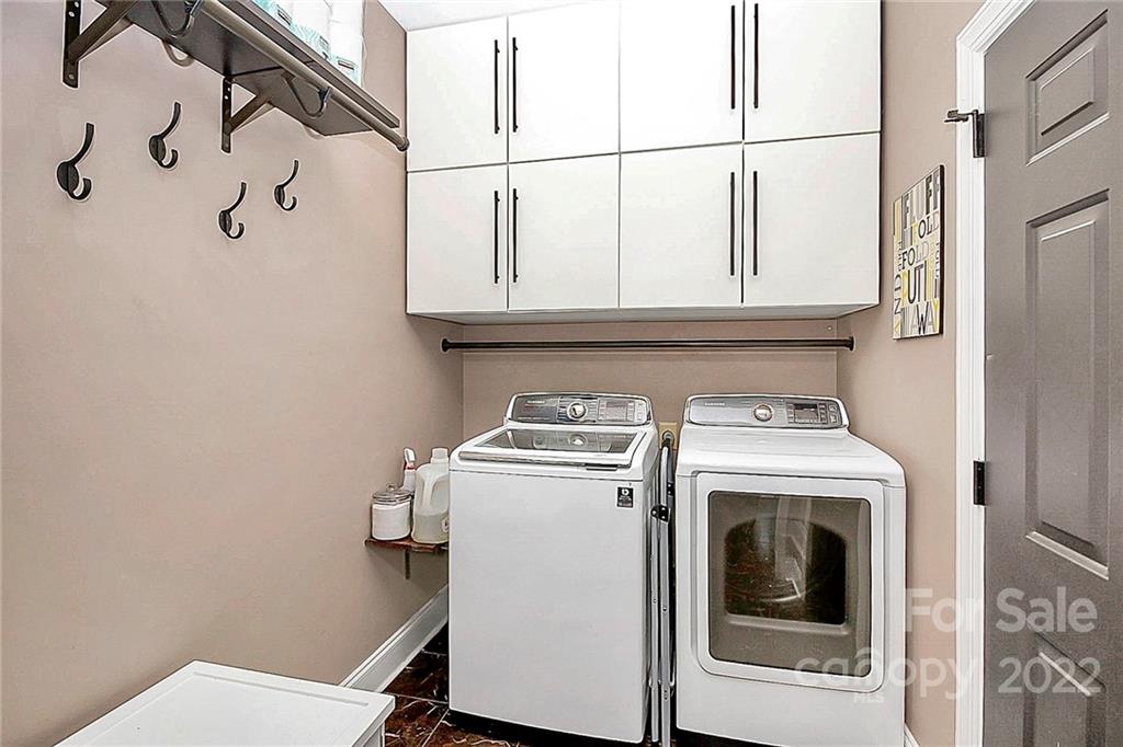 8207 Stevens Mill Road Matthews, NC 28104 - Photo 18 of 34 Gallery Image 18