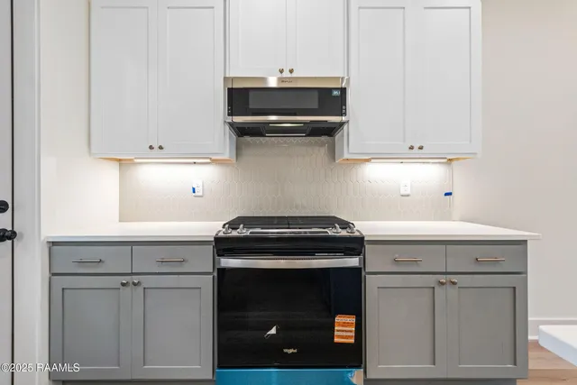 $1,975 | 214 Steiner Oaks, Lafayette, LA 70508