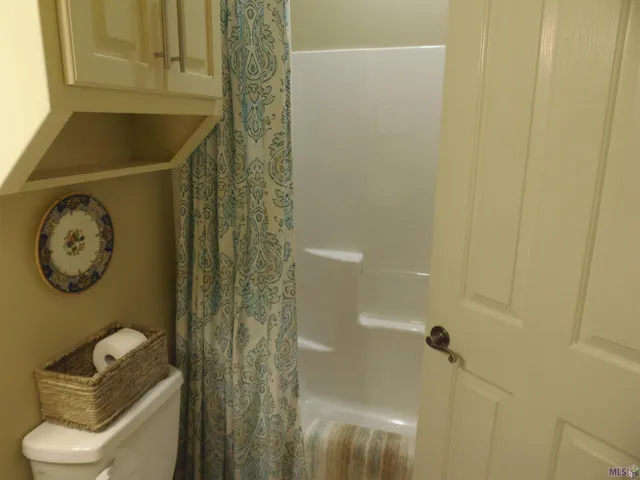 $2,000 | 201 Harkey Drive, Thibodaux, LA 70301