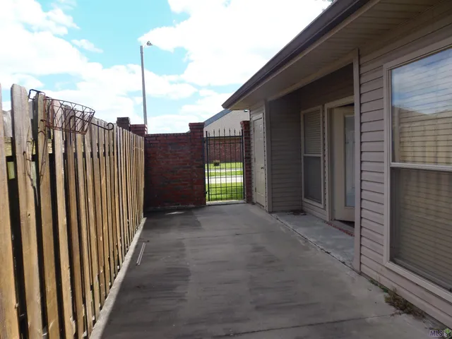 $2,000 | 201 Harkey Drive, Thibodaux, LA 70301