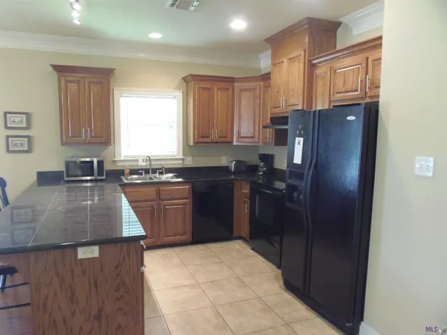 $2,000 | 201 Harkey Drive, Thibodaux, LA 70301