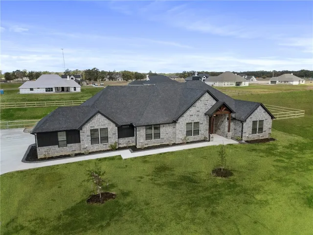 $730,000 | 7823 Luke Court, Bryan, TX 77808