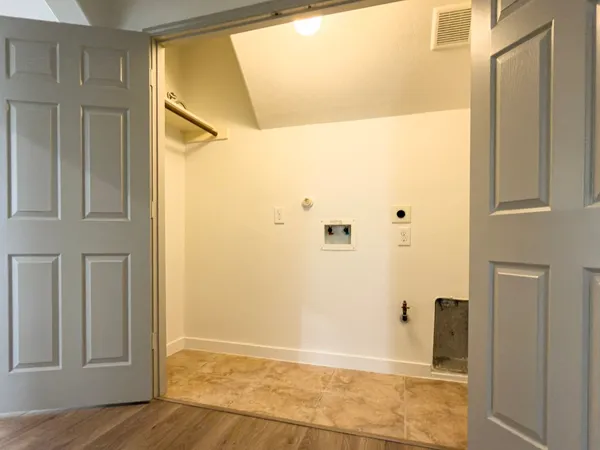 $2,800 | 2802 Ridgeglen Lane, Houston, TX 77082