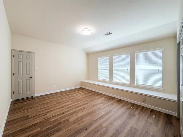 $2,800 | 2802 Ridgeglen Lane, Houston, TX 77082