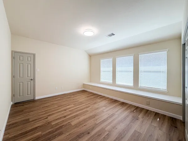 $3,000 | 2802 Ridgeglen Lane, Houston, TX 77082