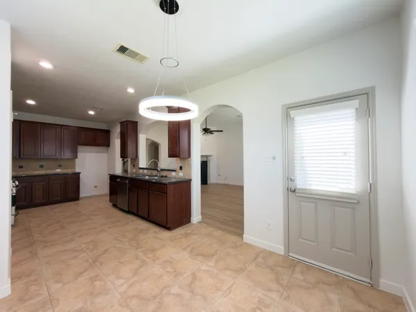 $3,000 | 2802 Ridgeglen Lane, Houston, TX 77082