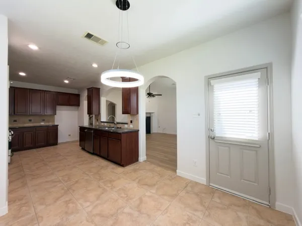 $2,800 | 2802 Ridgeglen Lane, Houston, TX 77082