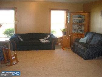 241 Brick Road Oxford, PA 19363 - Photo 3 of 12 Gallery Image 3