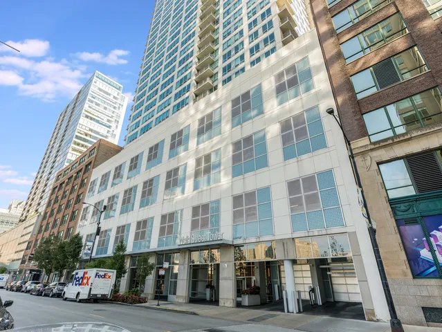 $275,000 | 701 South Wells Street, Unit 1102, Chicago, IL 60607
