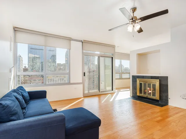 $275,000 | 701 South Wells Street, Unit 1102, Chicago, IL 60607