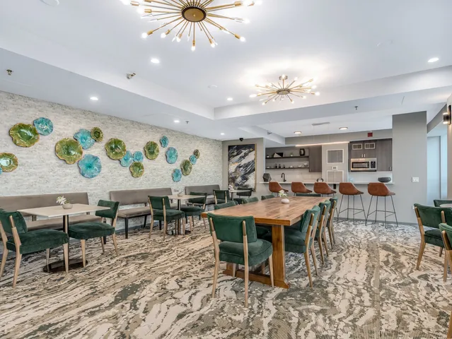 $275,000 | 701 South Wells Street, Unit 1102, Chicago, IL 60607