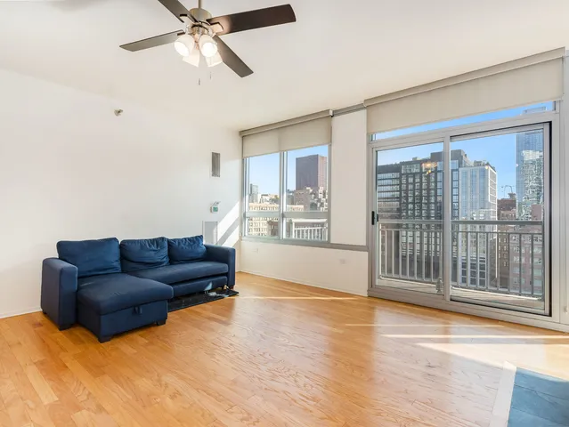 $275,000 | 701 South Wells Street, Unit 1102, Chicago, IL 60607