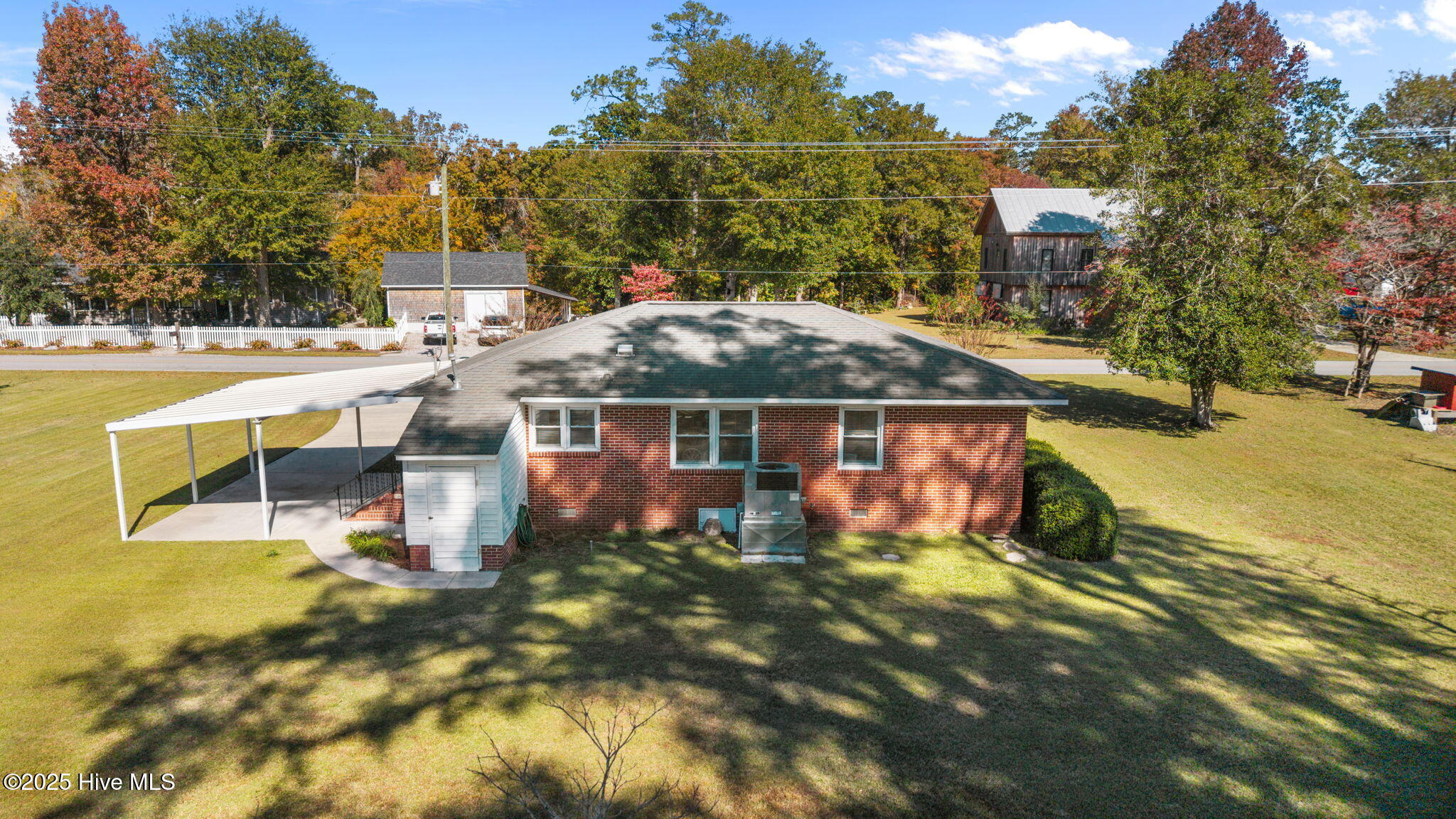 405 Pollock Street Pollocksville, NC 28573 - Photo 7 of 36 back views