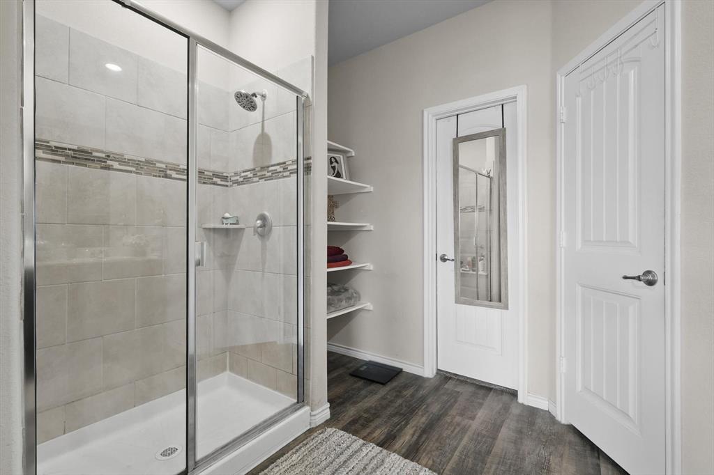 3013 Dominion Street Denton, TX 76209 - Photo 22 of 38 a bathroom with a shower