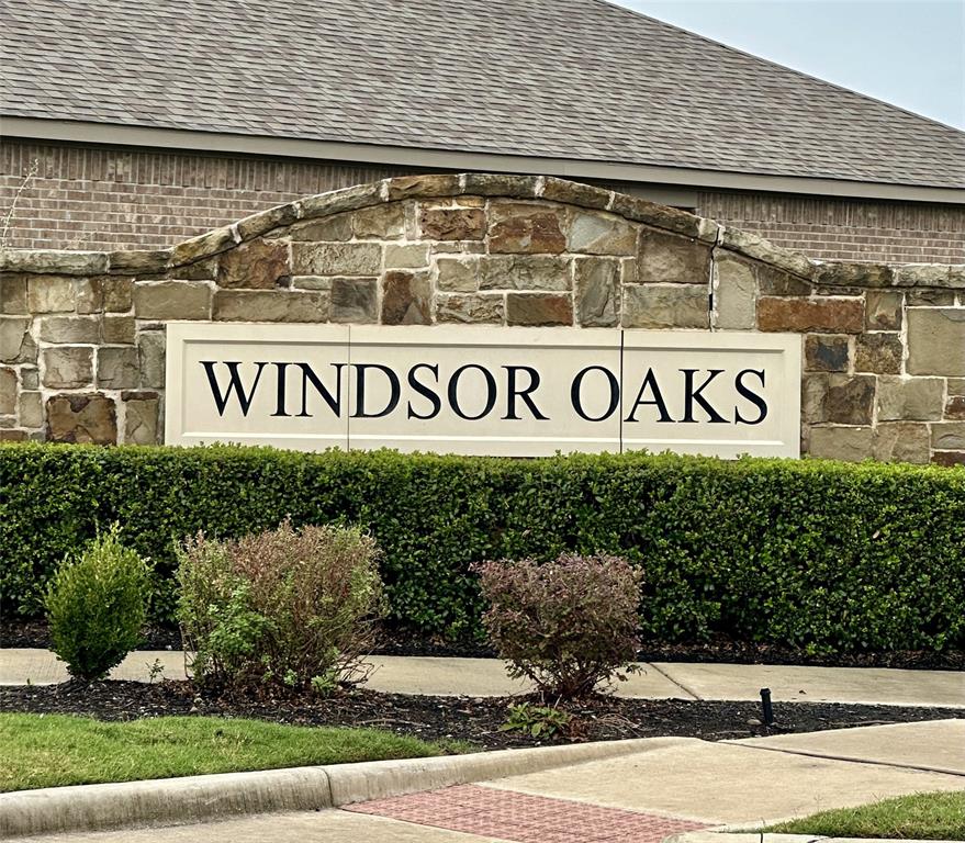 3013 Dominion Street Denton, TX 76209 - Photo 38 of 38 a street sign that is on a pole