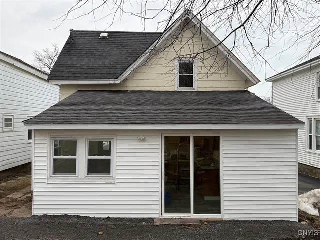 $159,900 | 31 East 7th Street, Oswego, NY 13126
