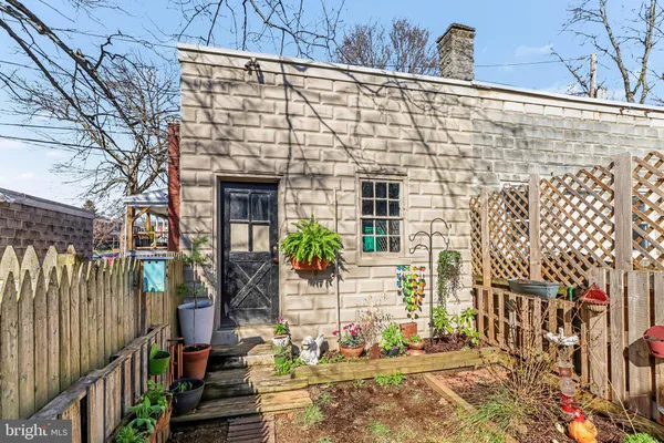 $284,900 | 240 Coral Street, Lancaster, PA 17603