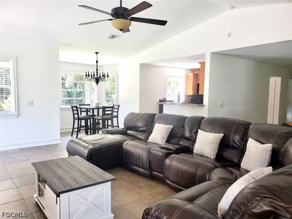 $3,000 | 740 19th Street Southwest, Naples, FL 34117