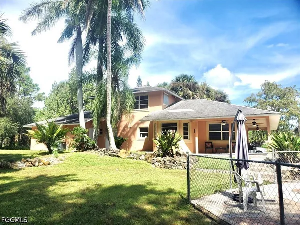 $3,000 | 740 19th Street Southwest, Naples, FL 34117