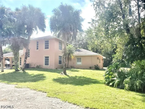 $3,000 | 740 19th Street Southwest, Naples, FL 34117
