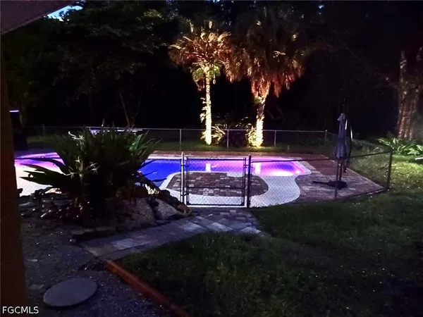 $3,000 | 740 19th Street Southwest, Naples, FL 34117