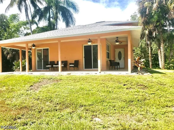 $3,000 | 740 19th Street Southwest, Naples, FL 34117
