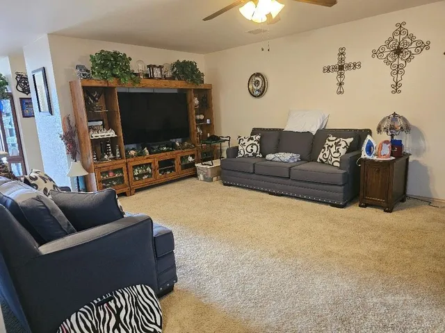 $317,500 | 1428 Erin Court, Burleson, TX 76028