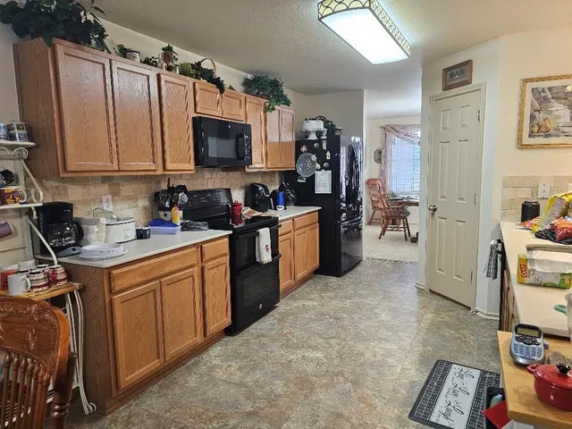 $317,500 | 1428 Erin Court, Burleson, TX 76028