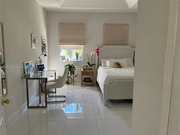 $2,700 | 10012 Northwest 7th Street, Unit 203, Miami, FL 33172