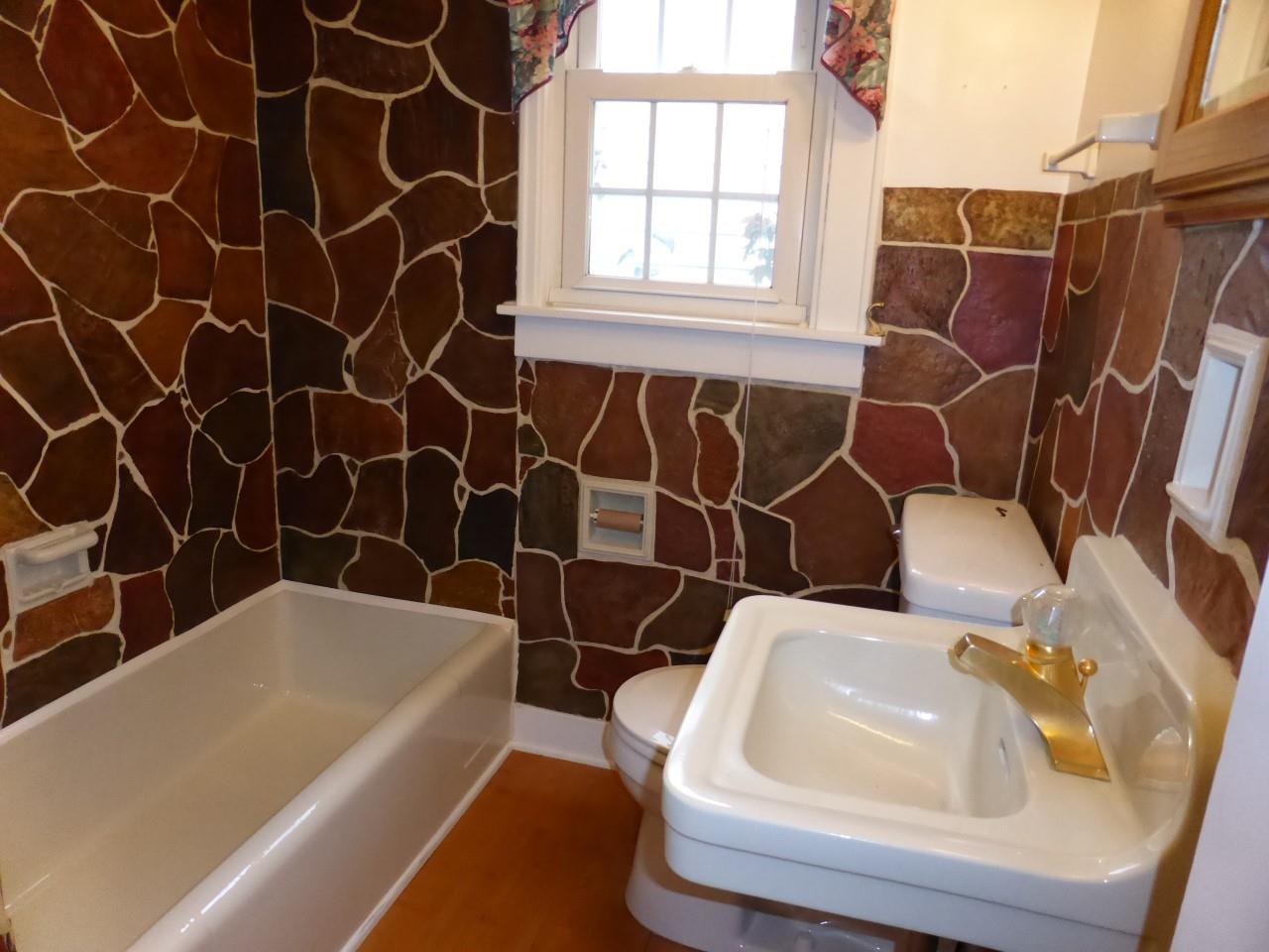 8062 Lincoln Road Beulah, MI 49617 - Photo 18 of 47 1840706-17.JPG