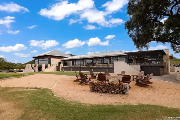 $2,250 | 20 Tapatio Drive East, Unit 205, Boerne, TX 78006