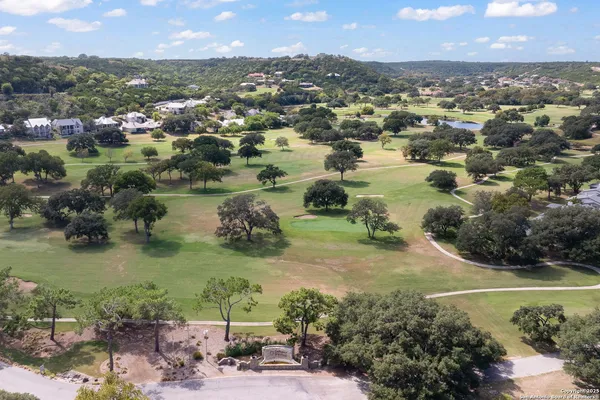 $2,250 | 20 Tapatio Drive East, Unit 205, Boerne, TX 78006