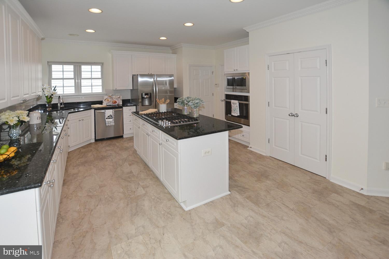 6096 Deer Ridge Trail Springfield, VA 22150 - Photo 12 of 40