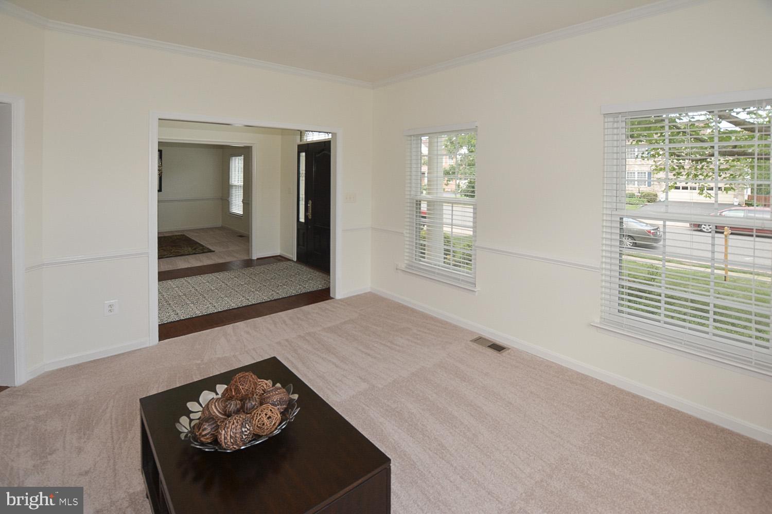 6096 Deer Ridge Trail Springfield, VA 22150 - Photo 3 of 40