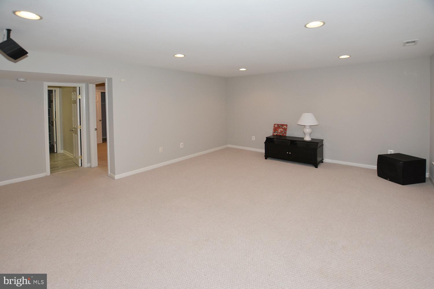 6096 Deer Ridge Trail Springfield, VA 22150 - Photo 28 of 40