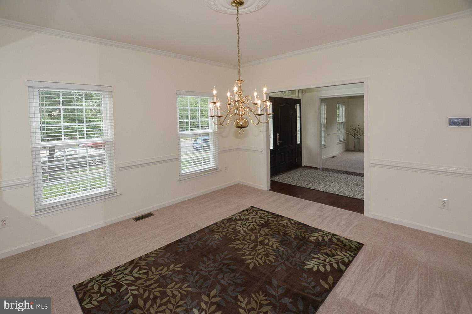 6096 Deer Ridge Trail Springfield, VA 22150 - Photo 4 of 40